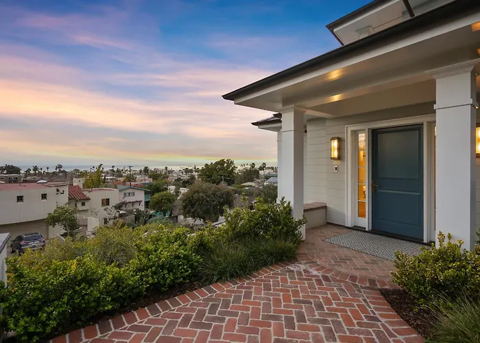 Cabrillo Villa - Massive 7Br La Jolla Estate
